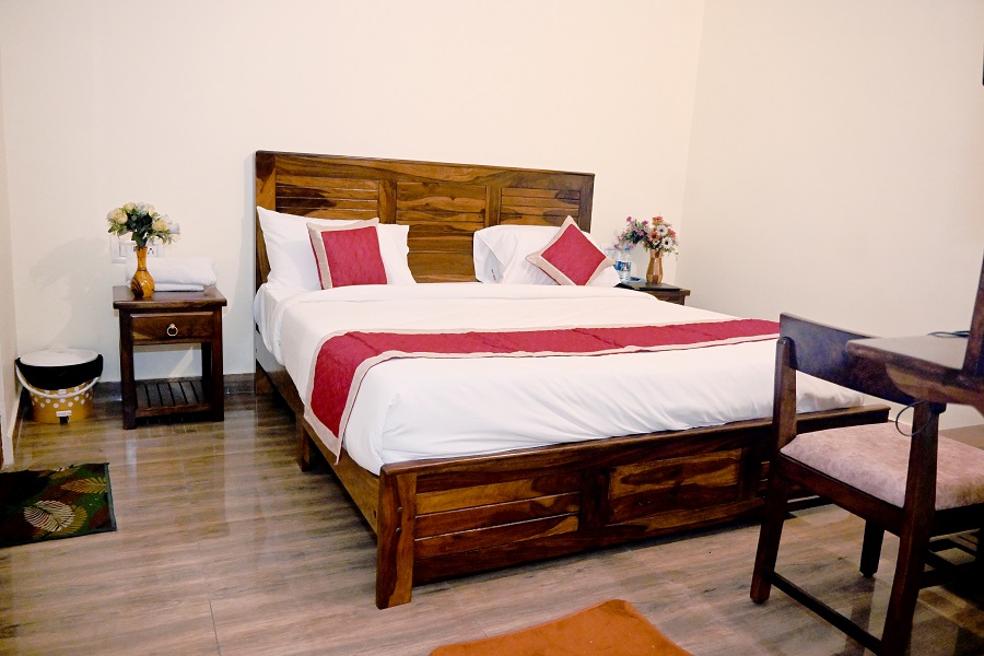 Comfortable guest room at The Moti Mahal Hotel Ranthambore
