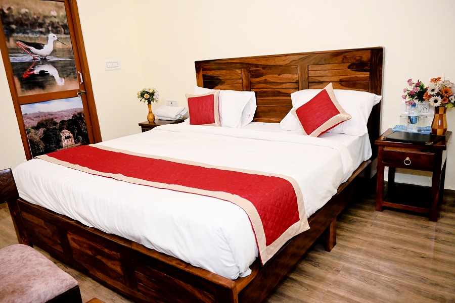Double bed bedroom at The Moti Mahal Hotel Ranthambore