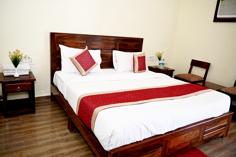 Comfortable AC Room at The Moti Mahal Ranthambore